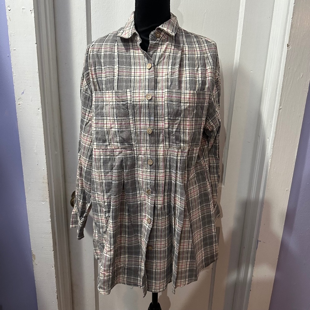 Listicle Grey Plaid Long Sleeve Button‎ Down Top in S